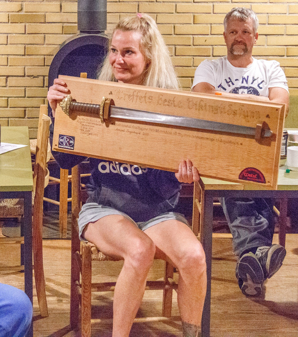 Renate Karlsen gjorde det bedste vikingefund, en trefliget fibel (fik den desværre ikke fotograferet)